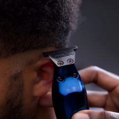 Wahl Hi-Viz Air Cord/Cordless Trimmer | Professional Detail
